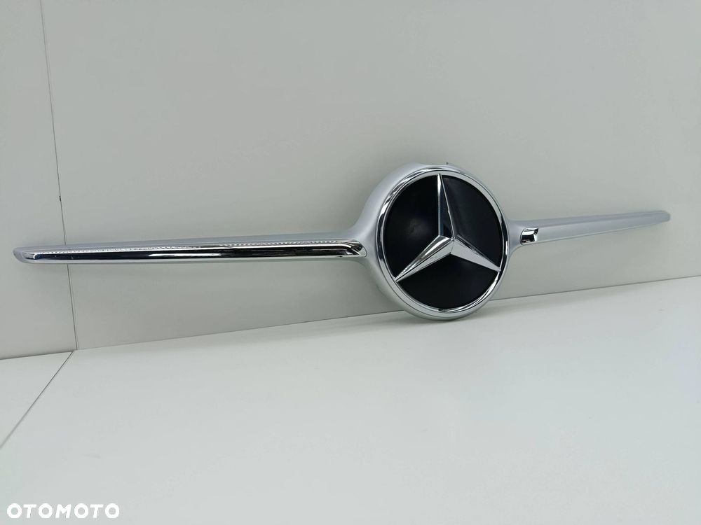 MERCEDES W206 EMBLEMAT ZNACZEK LISTWA GRILL A2068884100 - 6