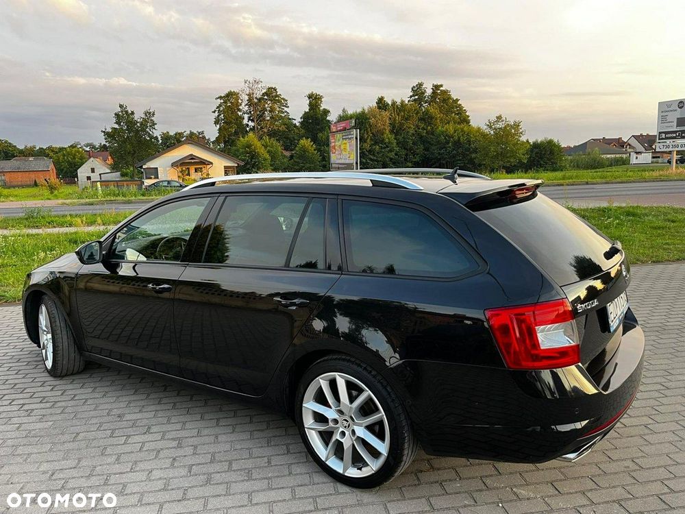 Skoda Octavia Combi 2.0 TDI RS - 14