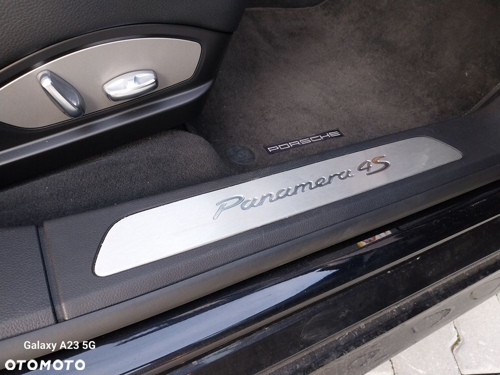 Porsche Panamera 4S - 13
