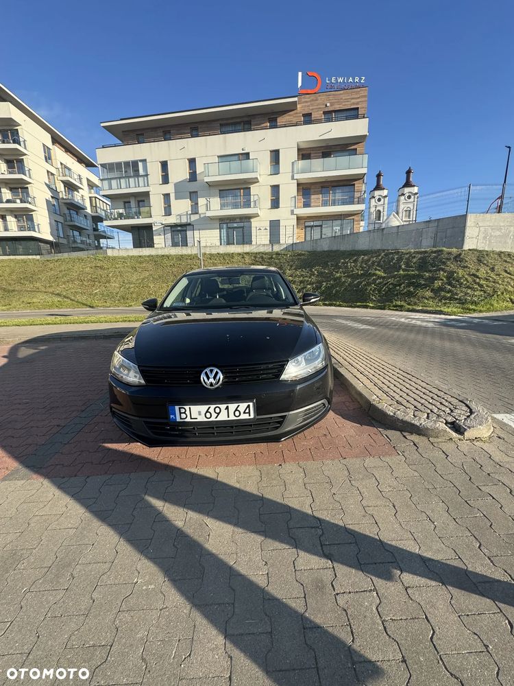 Volkswagen Jetta 1.4 TSI Trendline - 2