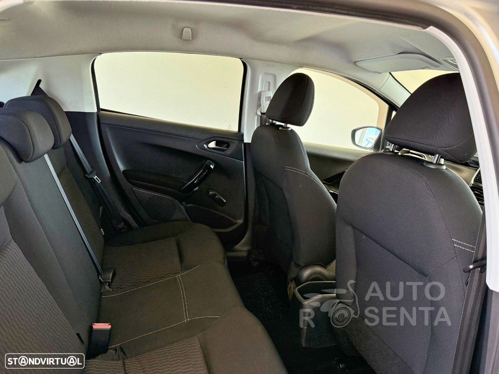 Peugeot 208 1.2 PureTech Allure - 22