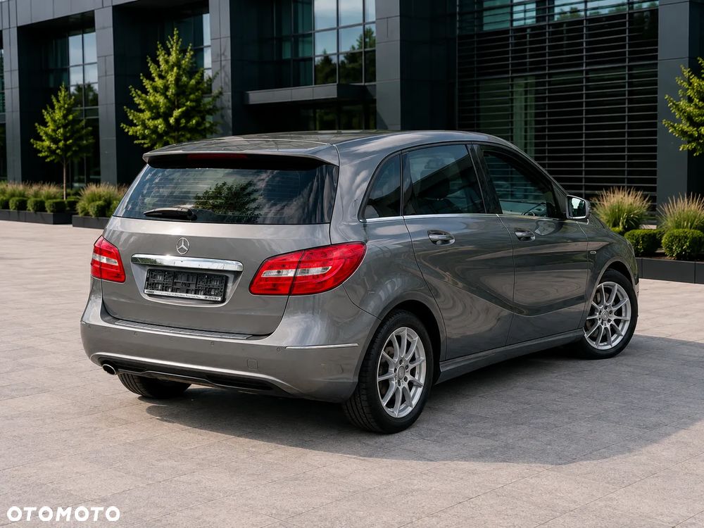 Mercedes-Benz Klasa B 200 BlueEFFICIENCY Edition 1 - 6
