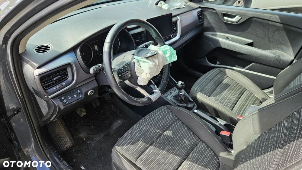 Kia Stonic - 21