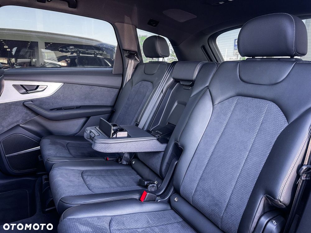 Audi Q7 - 40