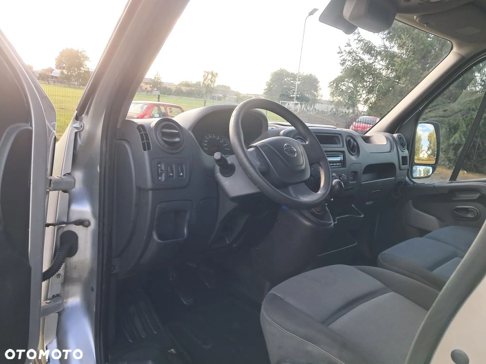 Nissan NV400 - 13