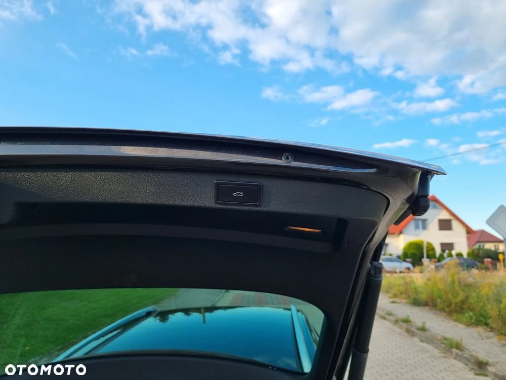 Skoda Superb 2.0 TDI L&K DSG - 27