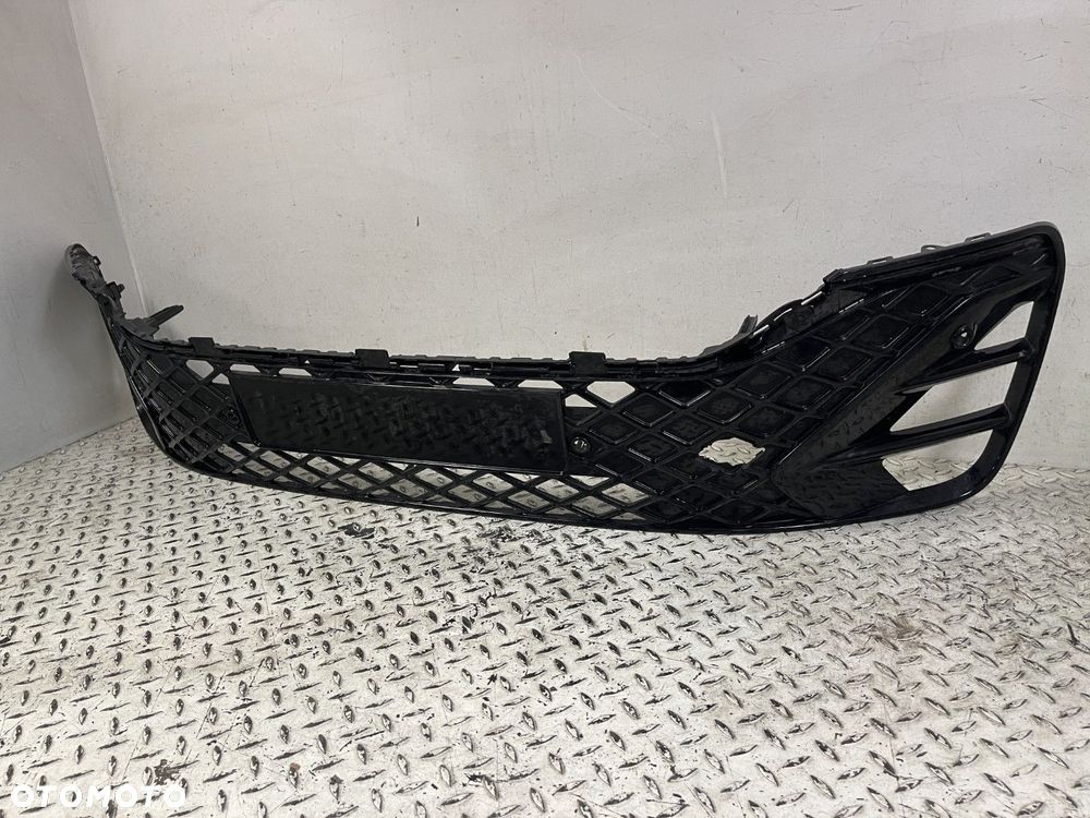 ŁADNA NIEUSZKODZONA KRATKA ZDERZAKA PRZEDNIEGO PRZÓD VW TIGUAN III 3 R-LINE 24-25 571853677B - 3