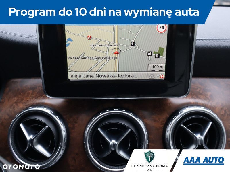 Mercedes-Benz GLA - 19