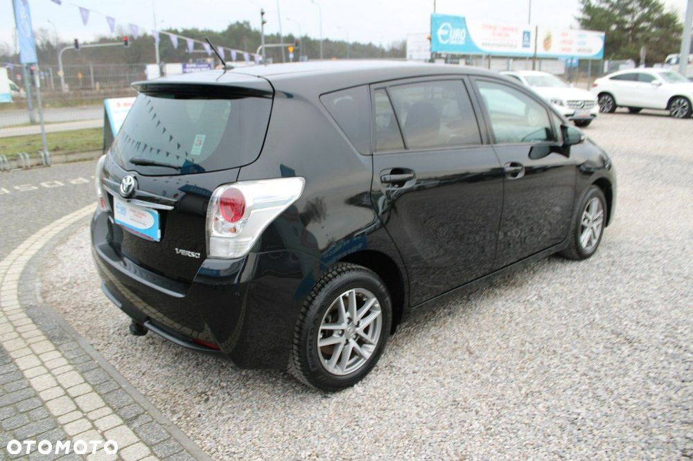 Toyota Verso - 7