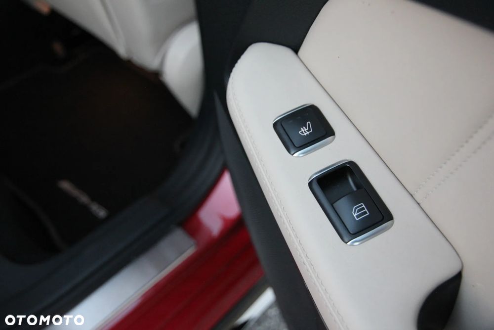 Mercedes-Benz Klasa E 63 AMG S 4-Matic - 33