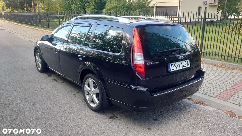 Ford Mondeo 3.0 V6 Titanium X - 4