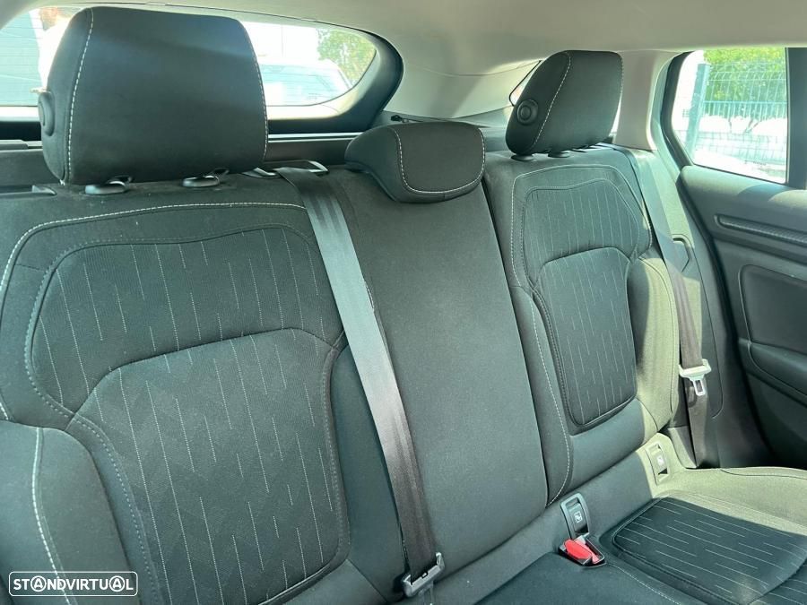 Renault Mégane 1.5 Blue dCi Intens - 11