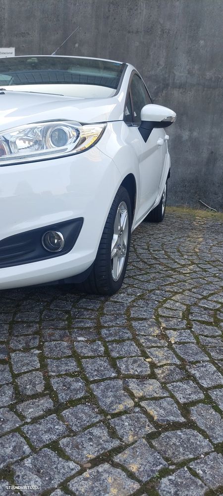 Ford Fiesta 1.0 T EcoBoost Titanium - 4