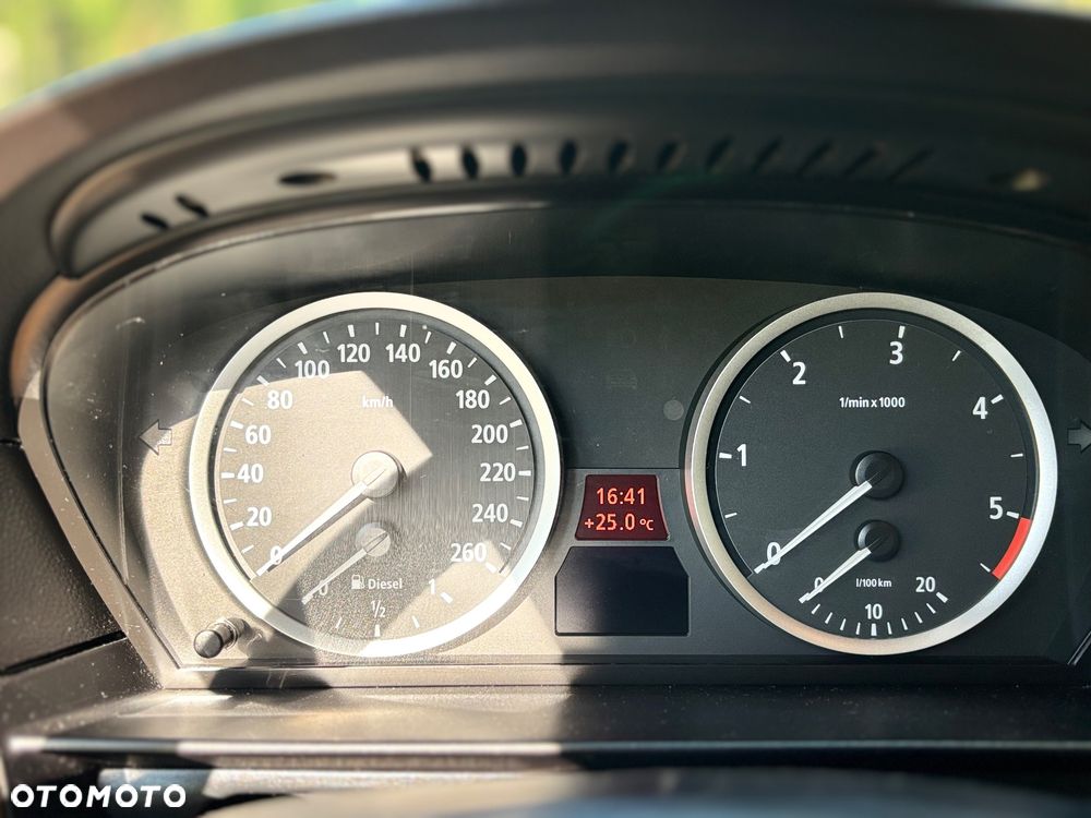 BMW Seria 5 - 22