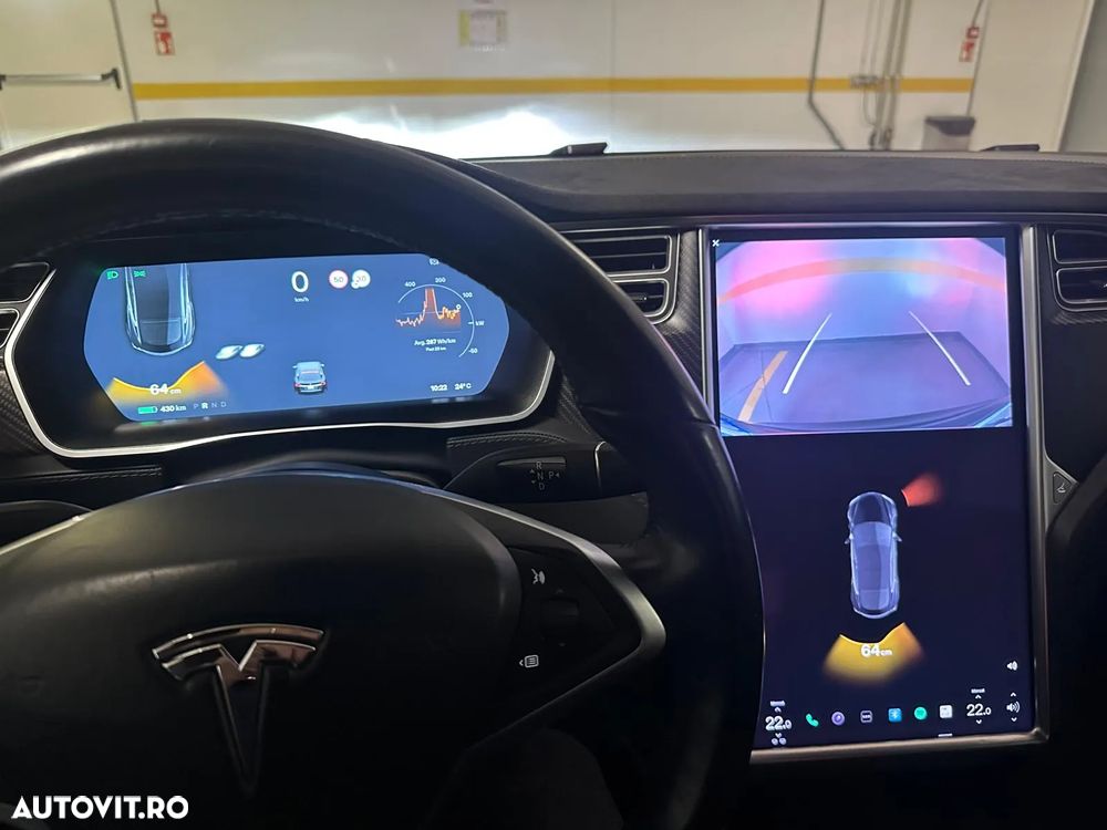 Tesla Model S - 11
