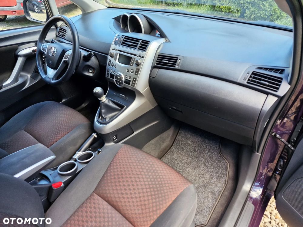 Toyota Verso 1.8 Sol EU5 - 7