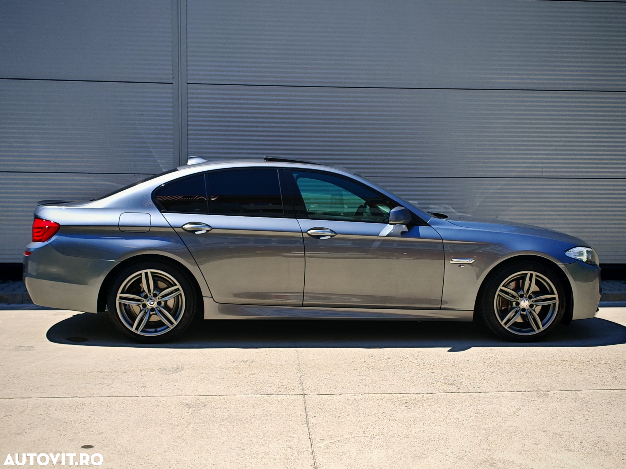 BMW Seria 5 525d xDrive AT - 21