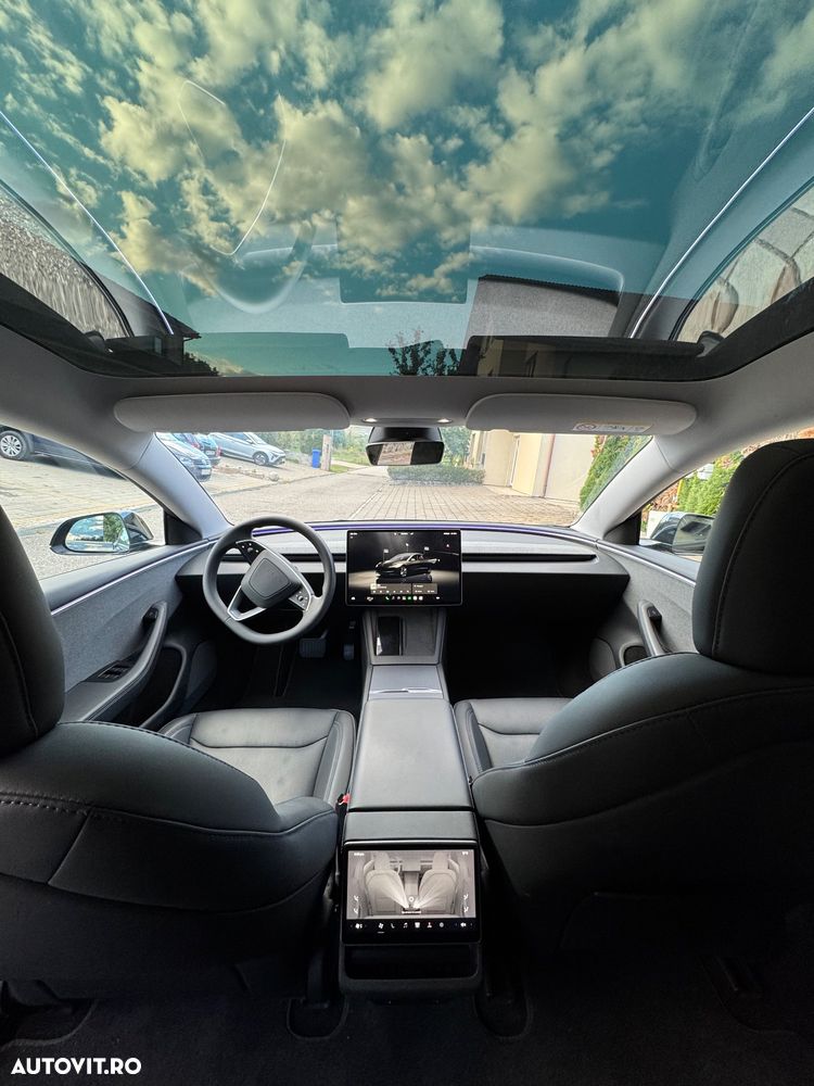 Tesla Model 3 - 11