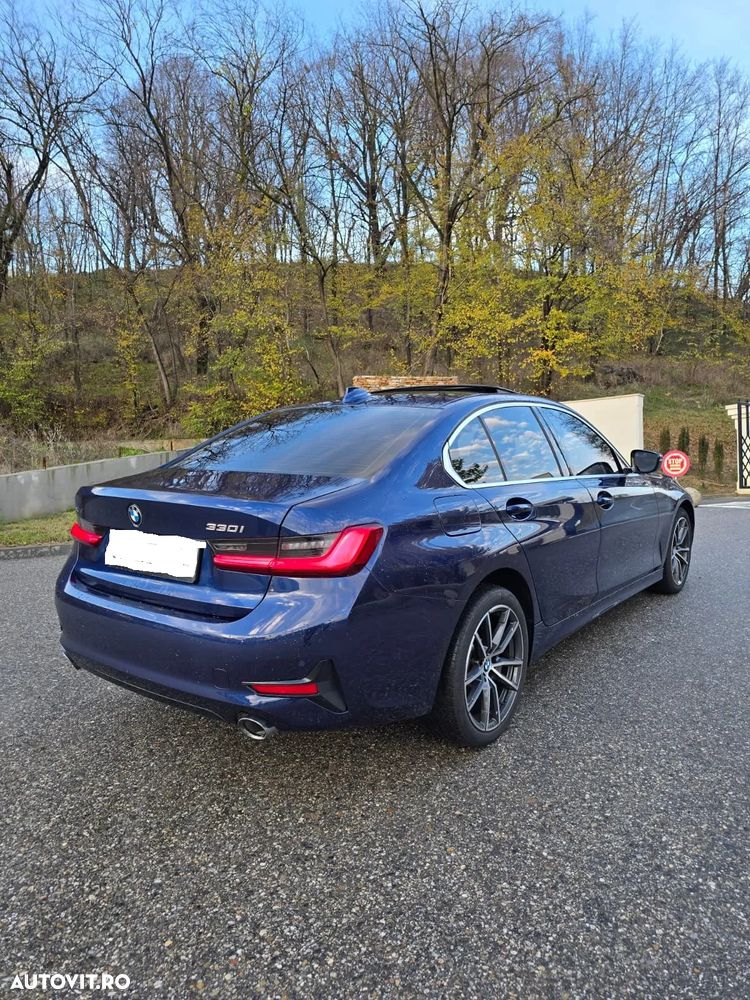 BMW Seria 3 330i xDrive AT - 4