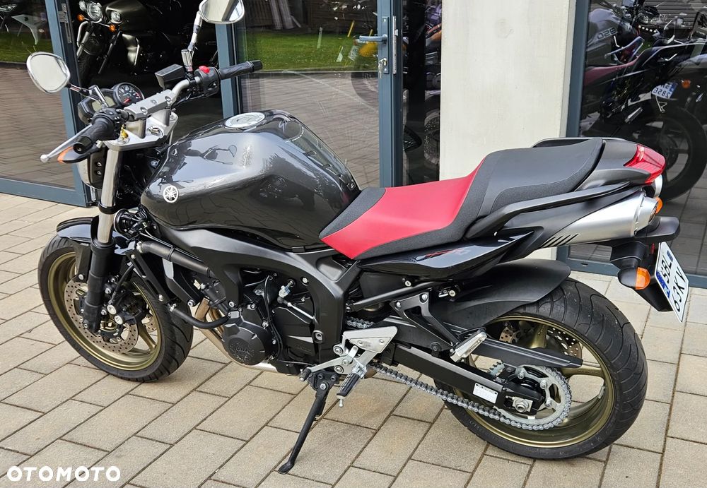 Yamaha FZ6 - 6