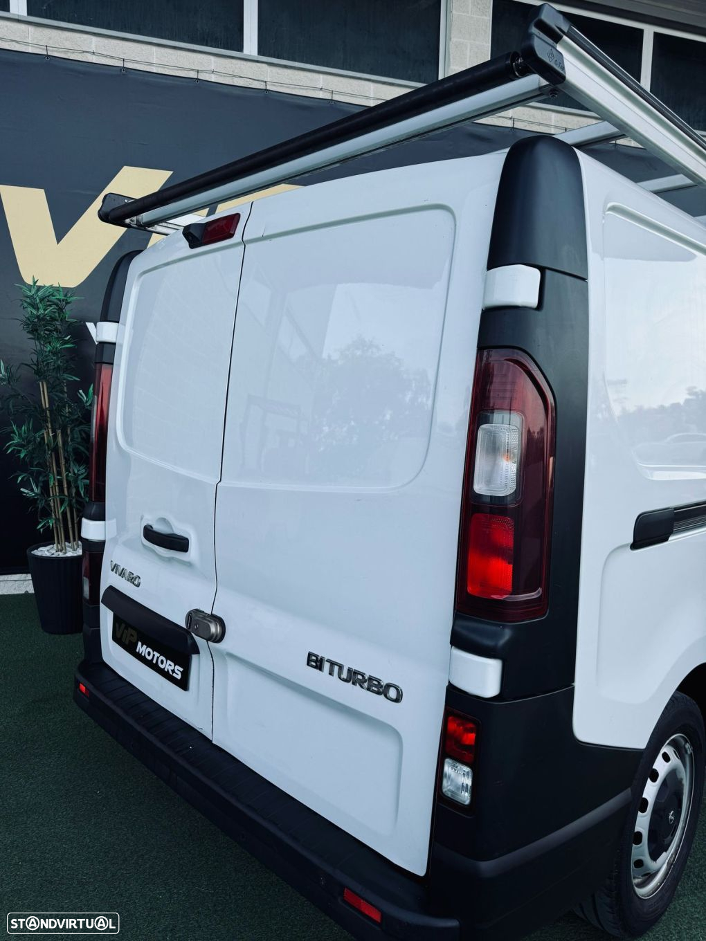 Opel Vivaro - 9