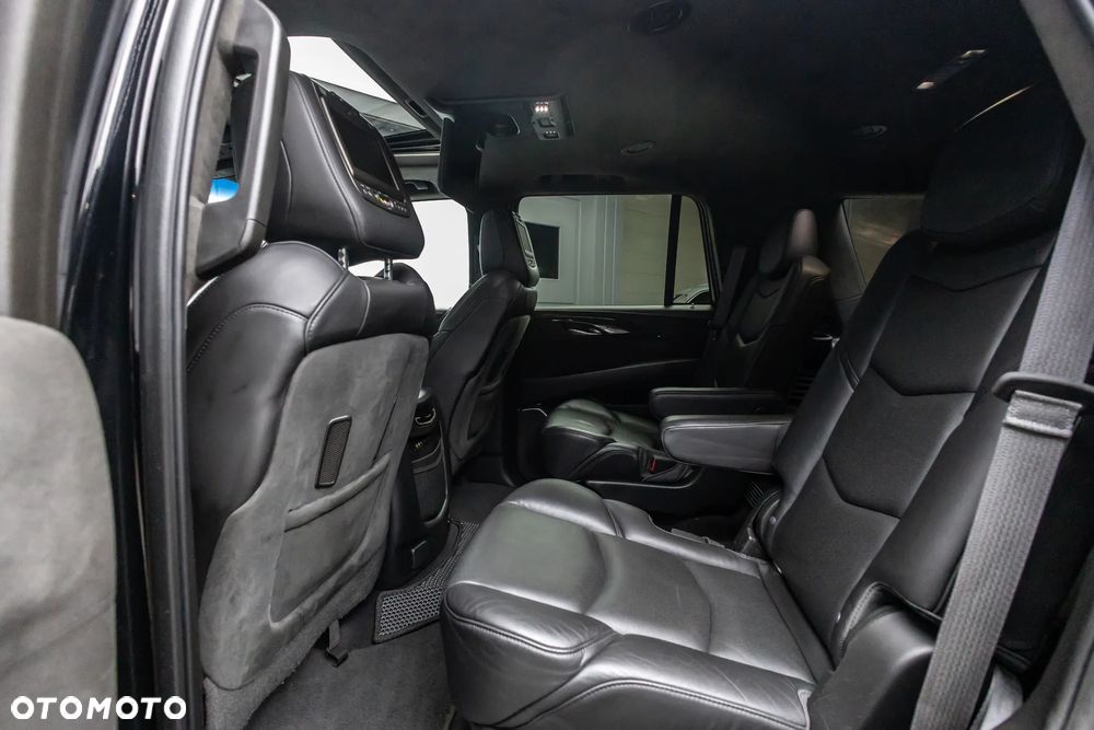 Cadillac Escalade 6.2 V8 AWD AT Platinum - 27