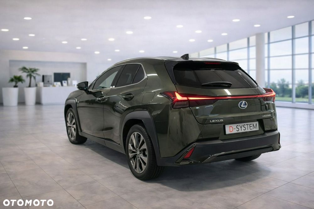 Lexus UX - 8