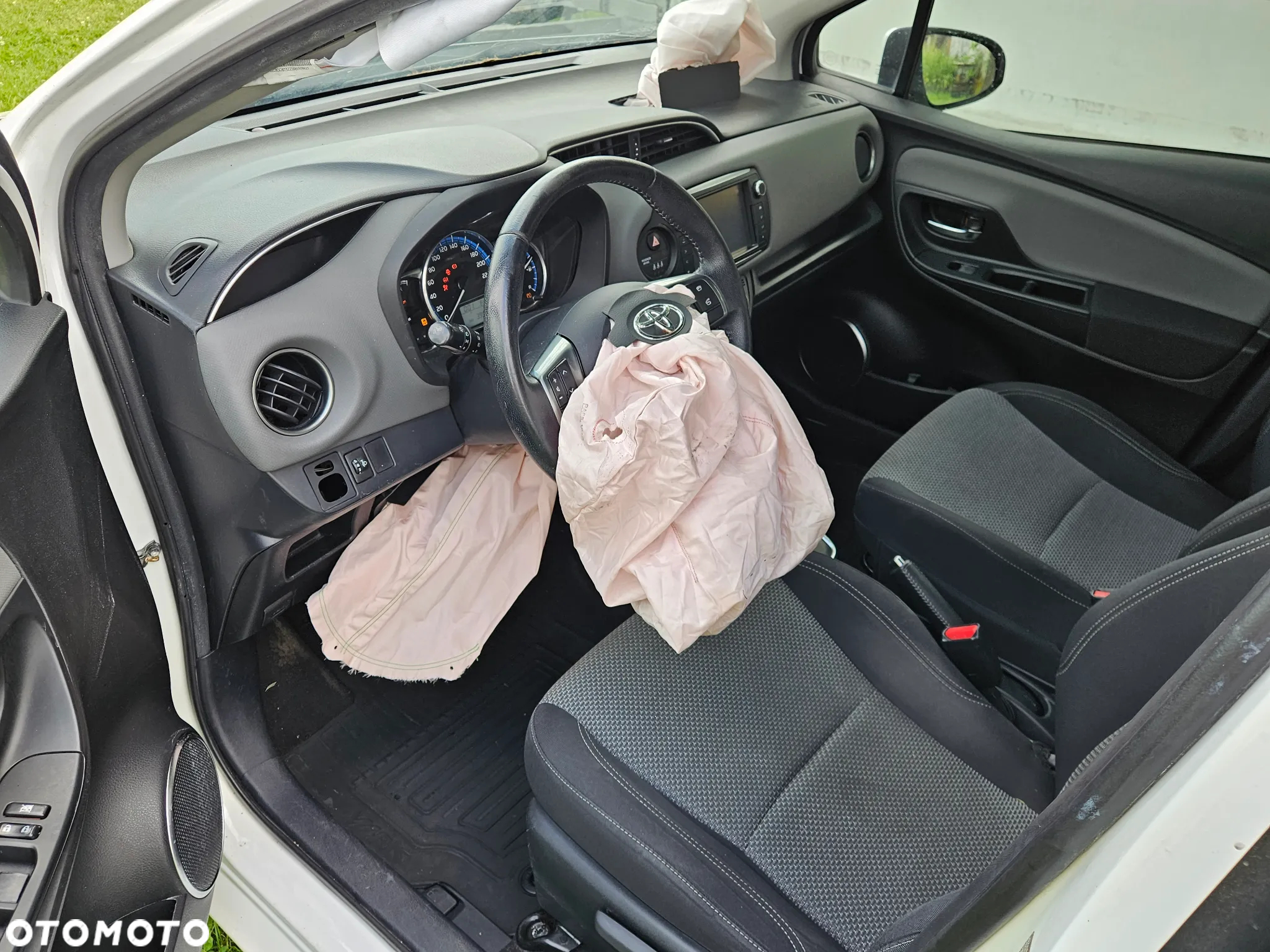 Toyota Yaris Hybrid 1.5 VVT-i Comfort - 6