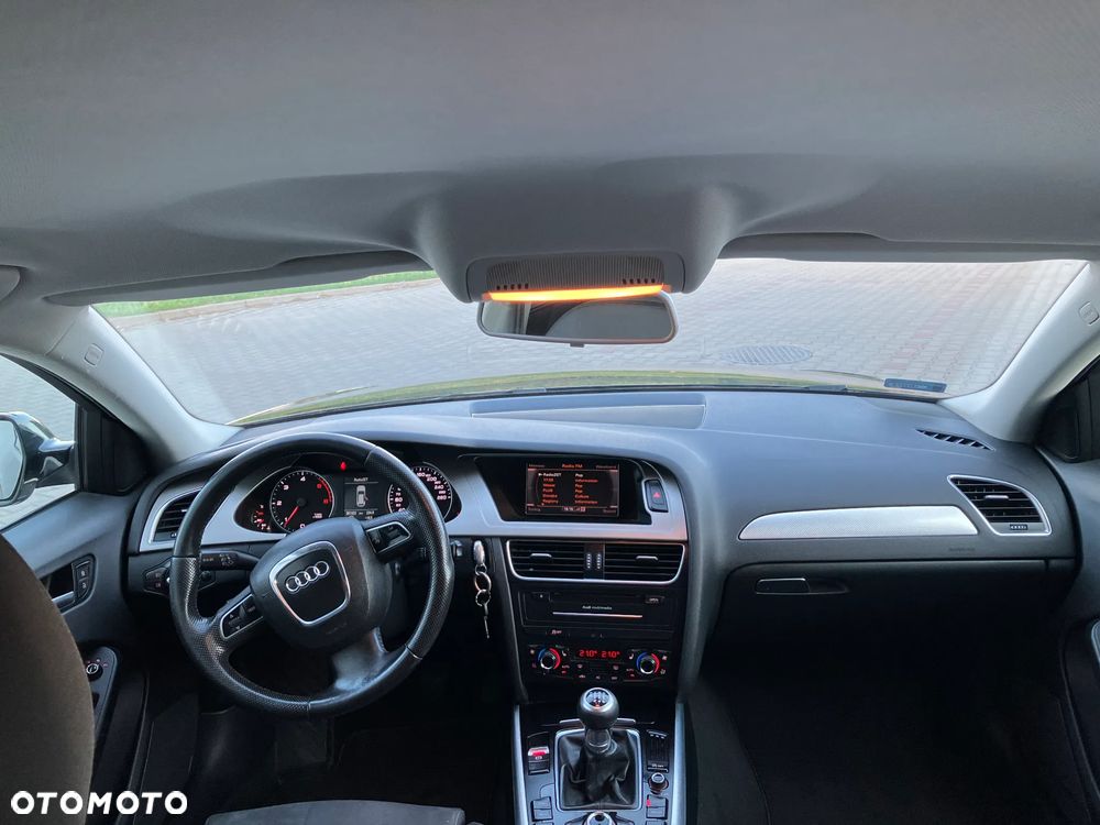 Audi A4 Avant 2.0 TDI - 10