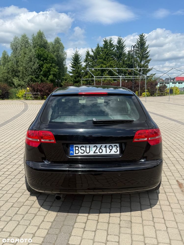 Audi A3 Sportback 1.6 Ambition - 4