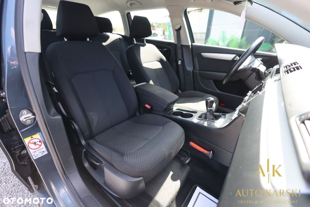 Volkswagen Passat - 39