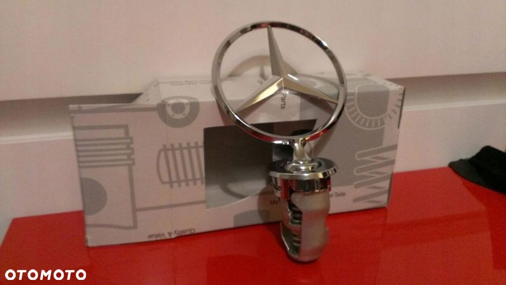 ORYGINALNA GWIAZDA CELOWNIK MERCEDES W123 EMBLEMAT - 1