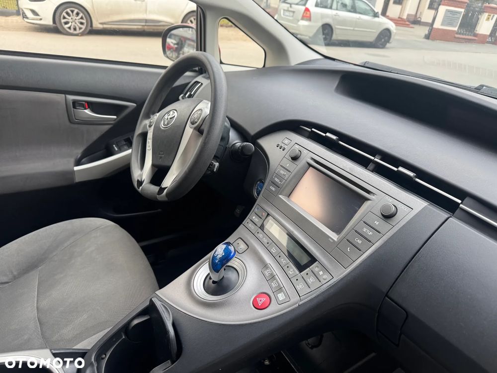 Toyota Prius - 11
