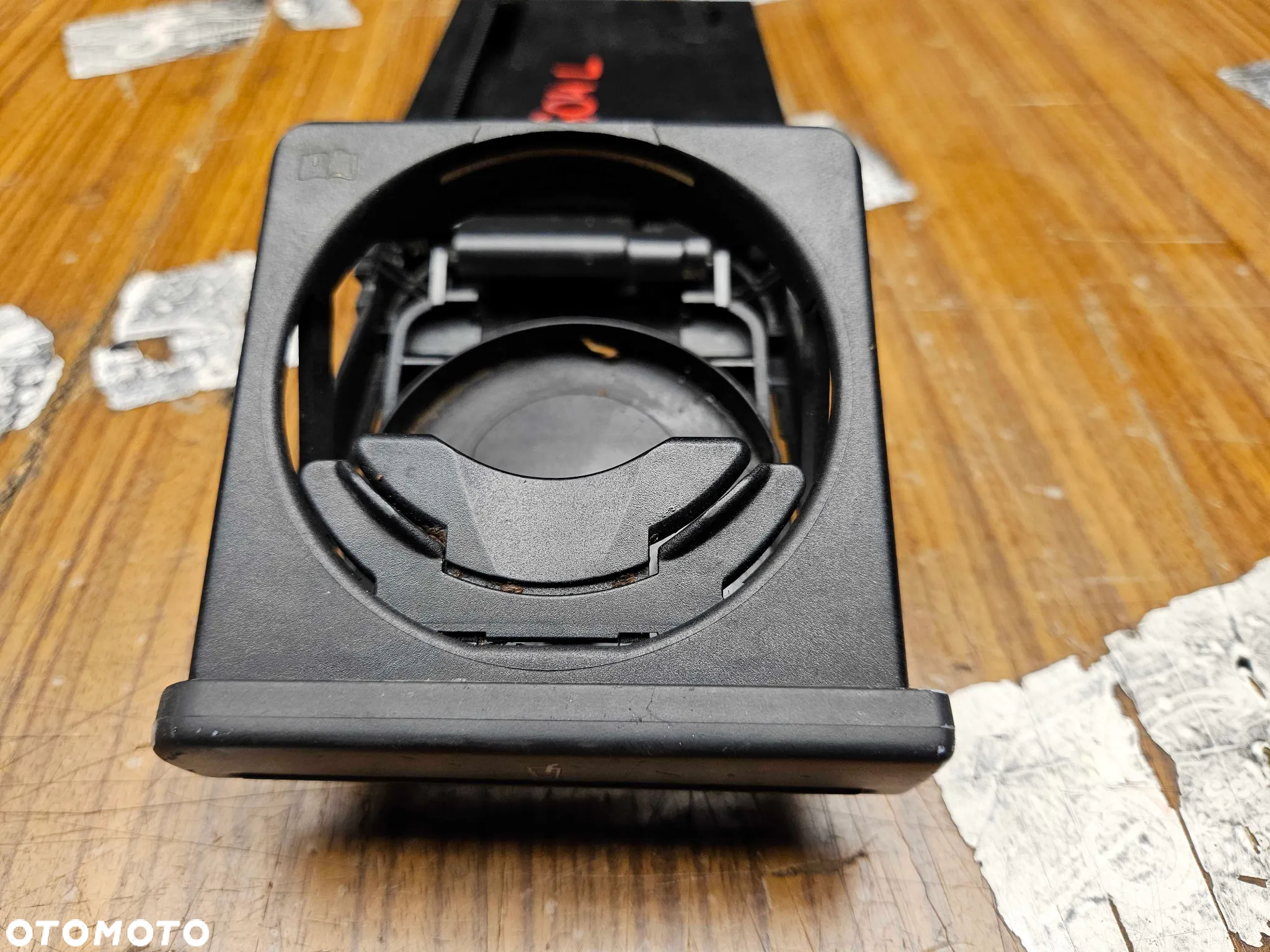 Uchwyt na Napoje 8E2862534J Kubek Cupholder Podswietlany UK Angielski Audi A4 B6 B7 - 15