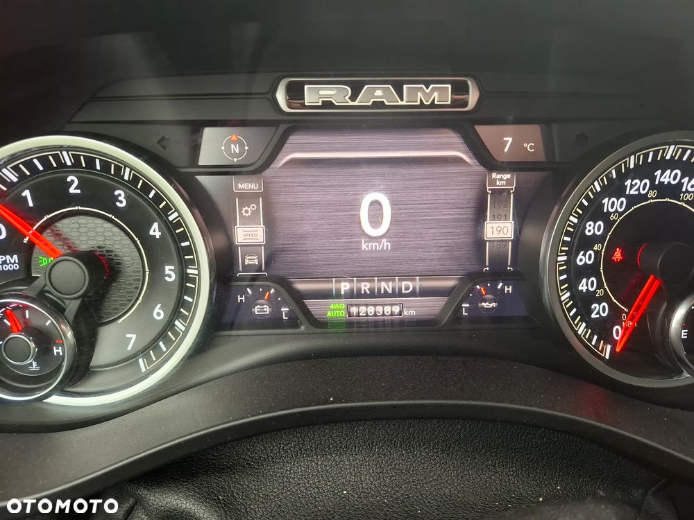 RAM 1500 5.7 Crew Cab Bighorn - 9