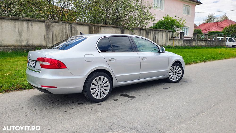 Skoda Superb 2.0 TDI Elegance - 6