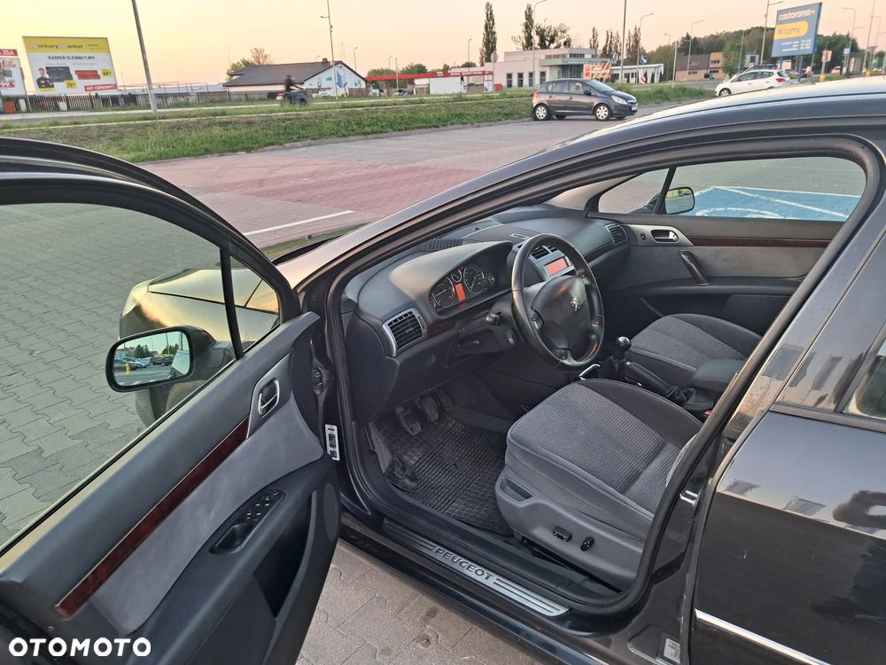 Peugeot 407 - 9