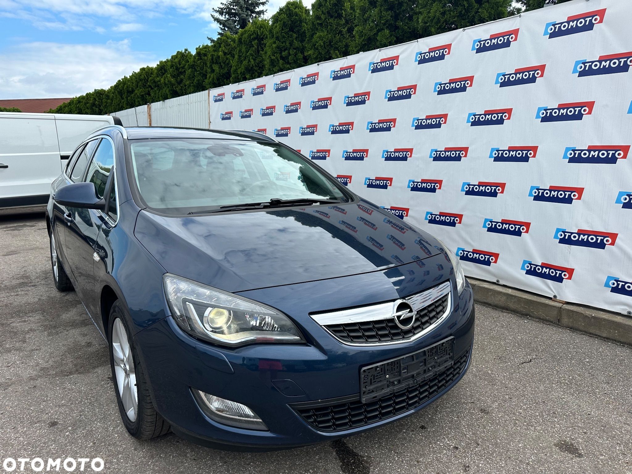 Opel Astra 1.4 Turbo Edition Sport - 1