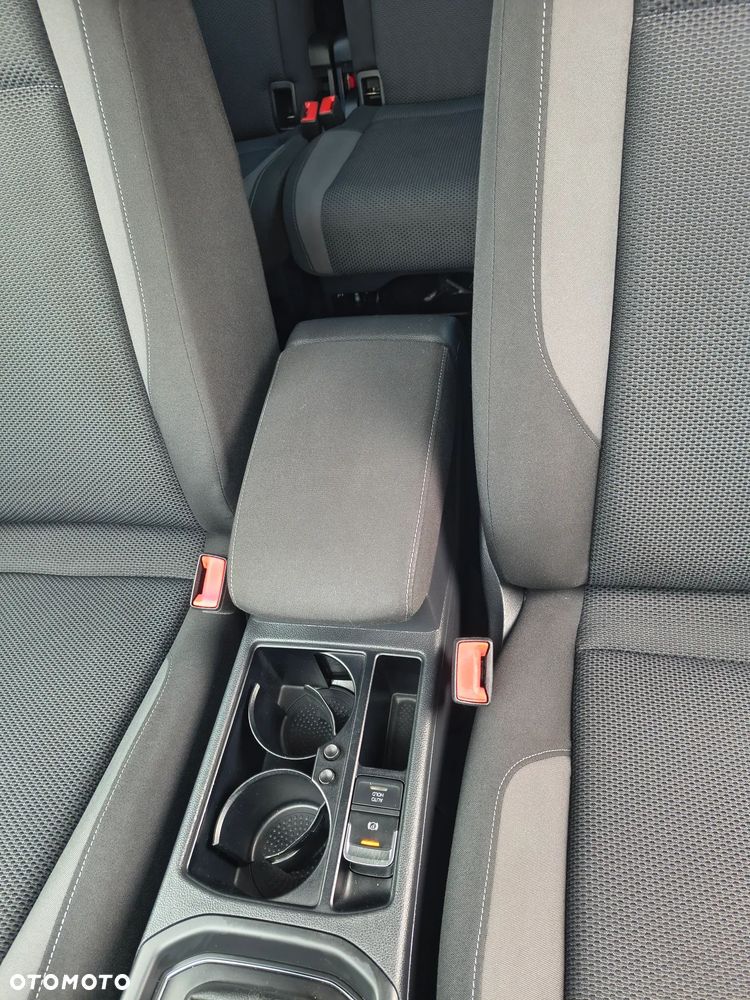 Volkswagen Touran - 20