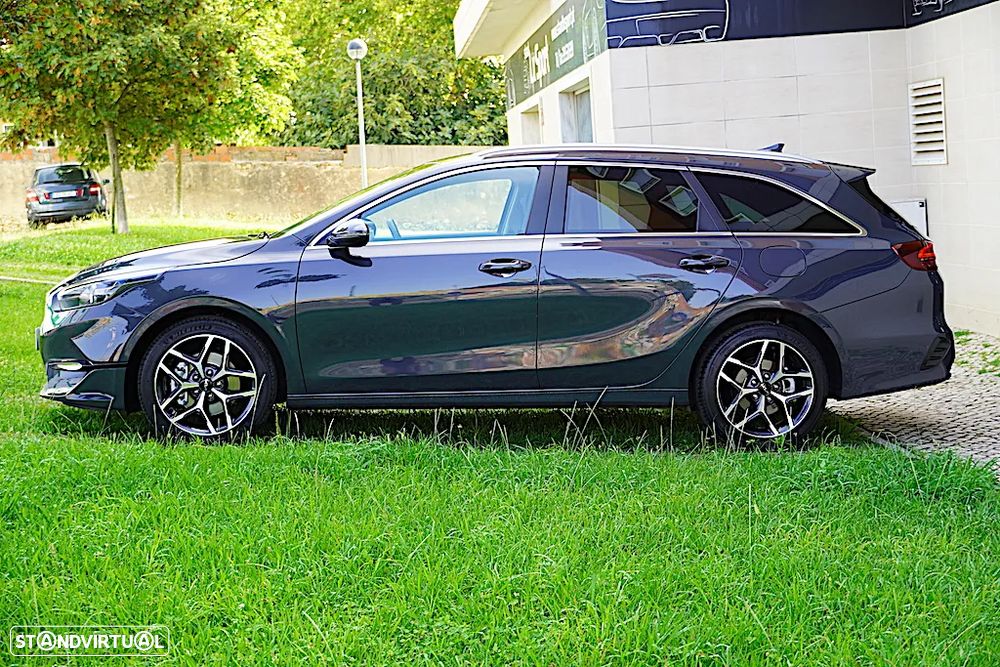 Kia Ceed SW 1.6 CRDi MHEV Dynamic - 4