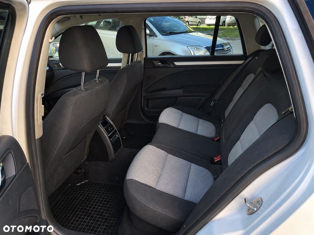 Skoda Superb 2.0 TDI Elegance - 14