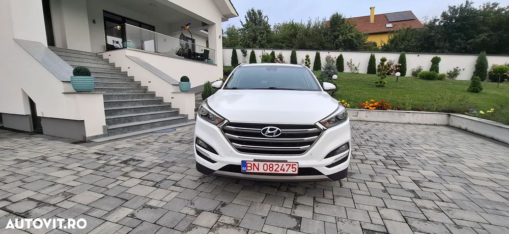 Hyundai Tucson blue 1.7 CRDi 2WD Intro Edition - 1