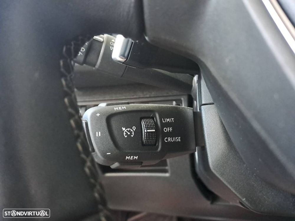 Peugeot 3008 1.5 BlueHDi Allure Pack EAT8 - 18