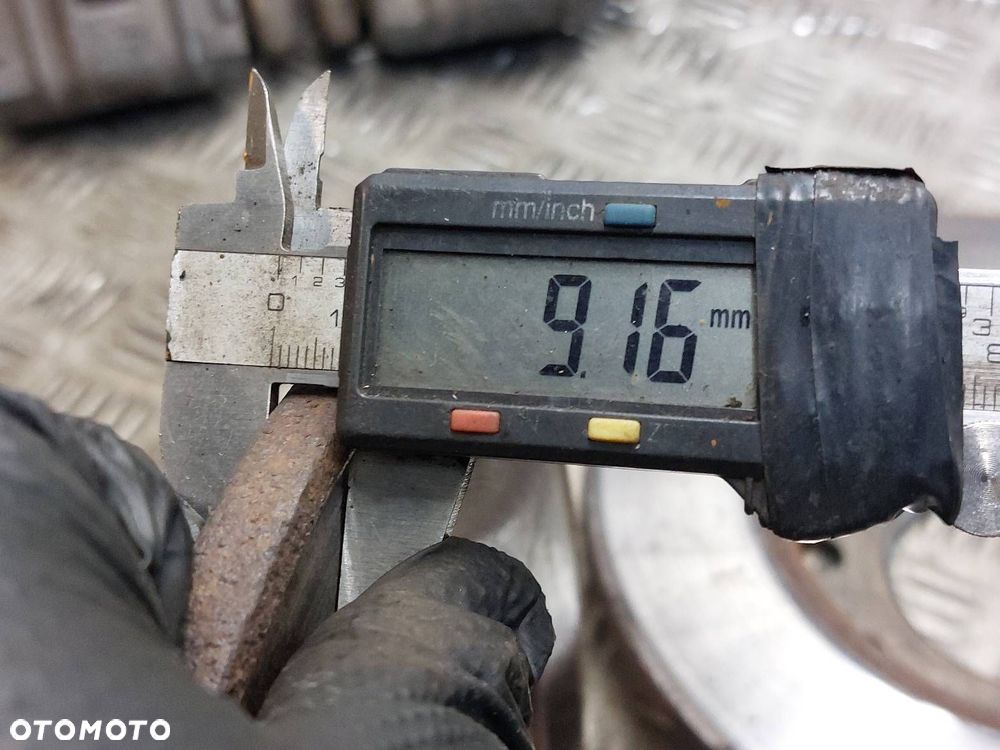 TARCZE HAMULCOWE TYŁ + KLOCKI + ZACISKI AUDI A4 B6 - 4