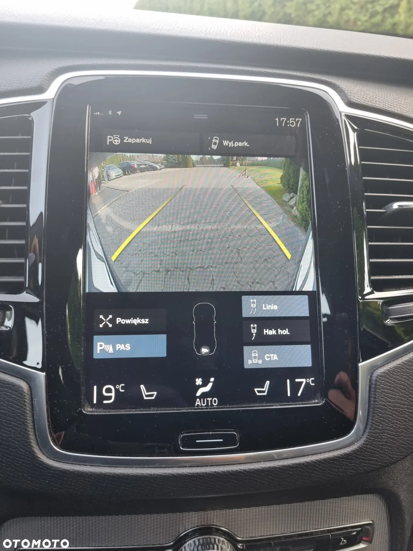 Volvo XC 90 D5 AWD R-Design - 11