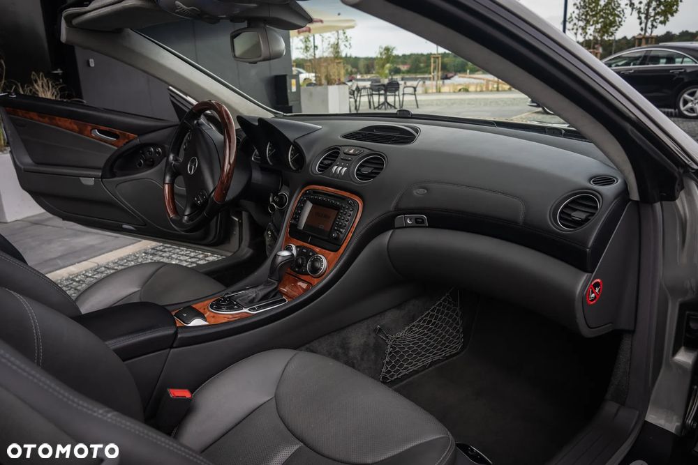 Mercedes-Benz SL 500 - 24