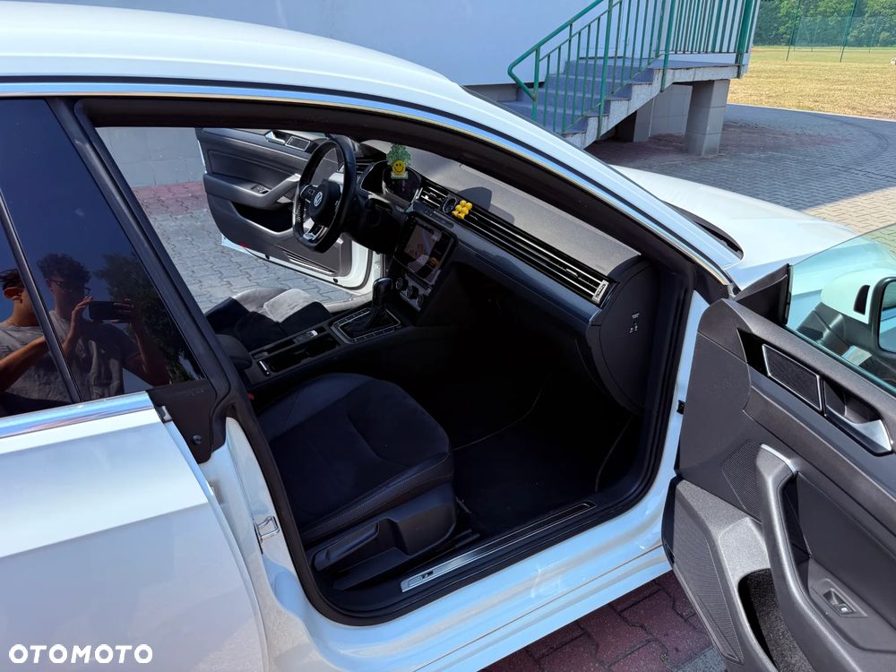Volkswagen Arteon 2.0 TDI SCR R-Line DSG - 22