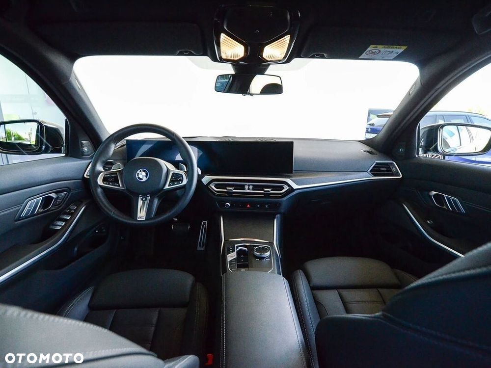 BMW Seria 3 330e xDrive M Sport sport - 4