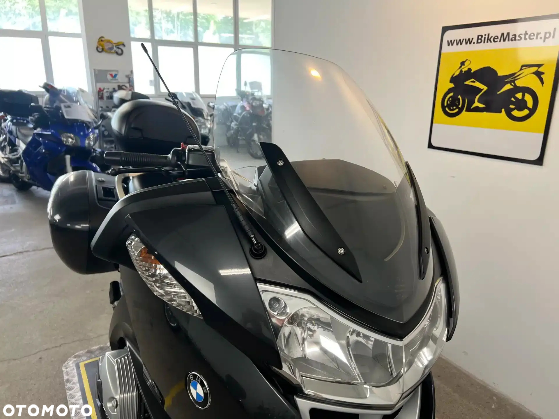 BMW R - 8