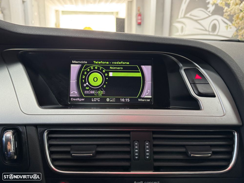 Audi A4 2.0 TDI exclusive - 32